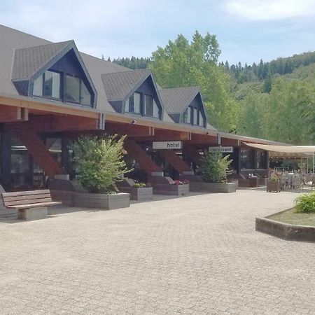 Hotel Domaine Du Lac Chambon 뮈롤 외부 사진