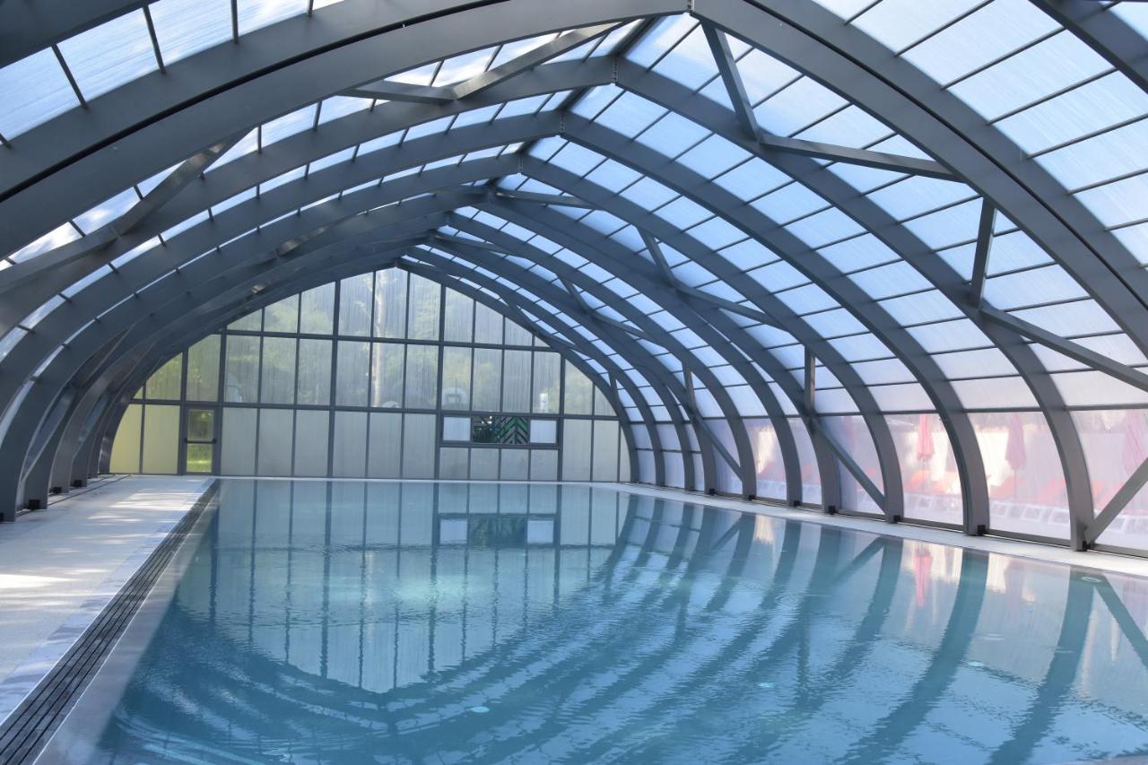 Hotel Domaine Du Lac Chambon 뮈롤 외부 사진