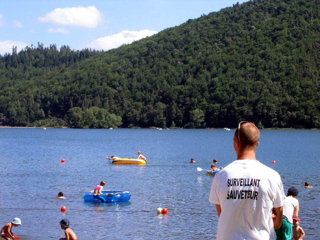 Hotel Domaine Du Lac Chambon 뮈롤 외부 사진