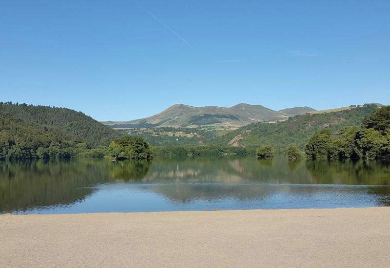 Hotel Domaine Du Lac Chambon 뮈롤 외부 사진